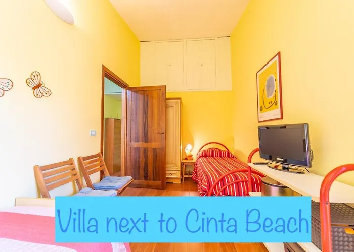 Lovely 2 Min Walk To Cinta *